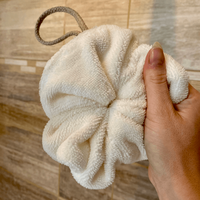 La fleur de douche Blanche